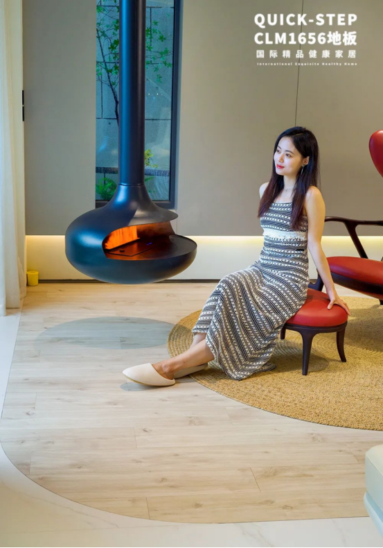 案例精选|地板上顶“材色”俱佳，拿捏空间的自洽感 image