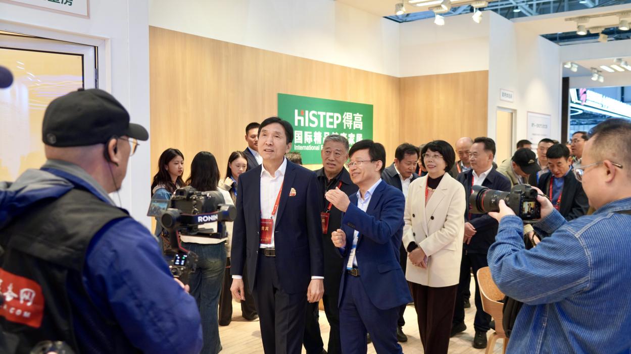 得高亮相第86届中国教装展,“生命氧”重构健康学习新场景 图片5 得高亮相第86届中国教装展,“生命氧”重构健康学习新场景 图片5